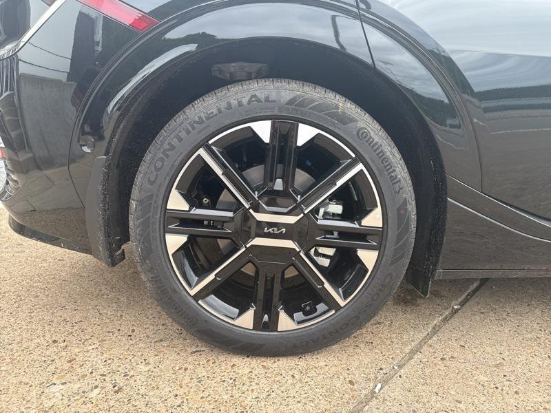 new 2025 Kia EV6 car, priced at $44,000