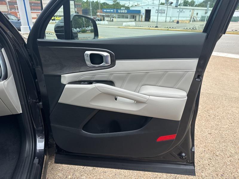 new 2025 Kia Sorento car, priced at $39,302