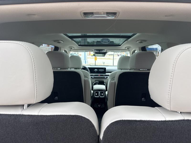 new 2025 Kia Sorento car, priced at $39,302
