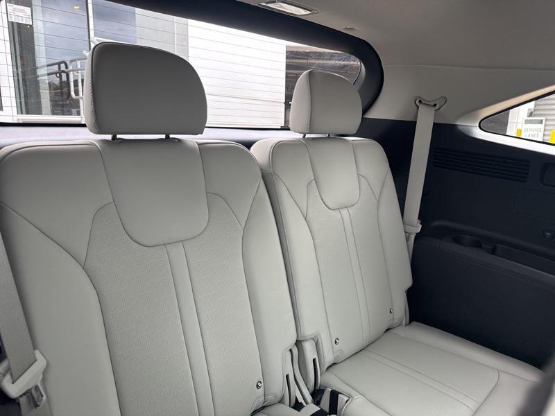 new 2025 Kia Sorento car, priced at $39,302
