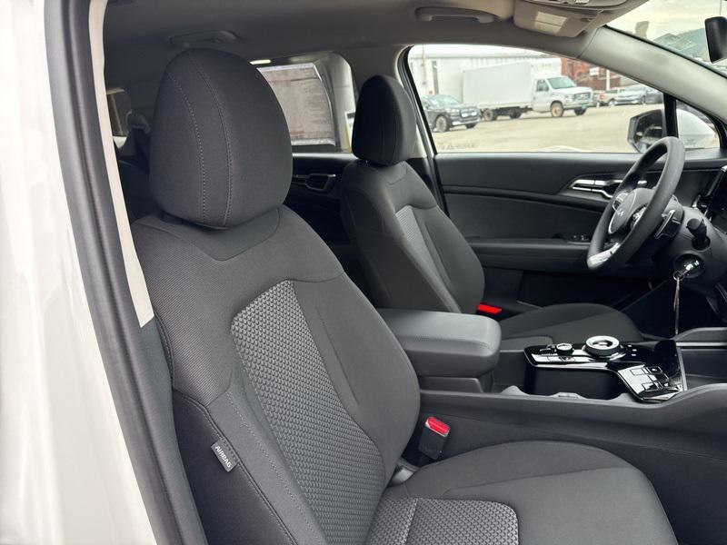 new 2025 Kia Sportage Hybrid car, priced at $29,427