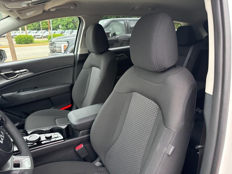 new 2025 Kia Sportage Hybrid car, priced at $29,427