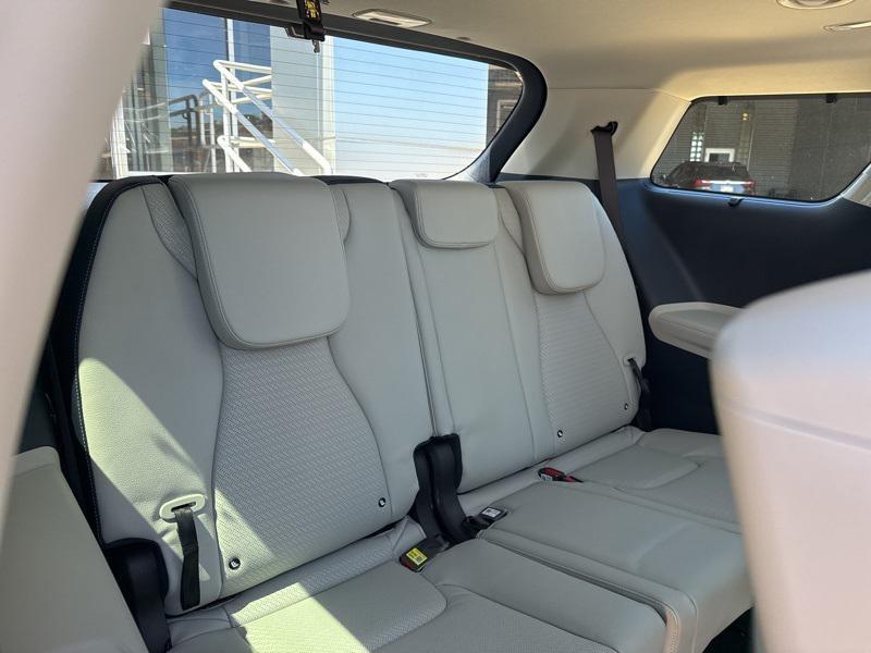 new 2026 Kia Carnival Hybrid car, priced at $51,521