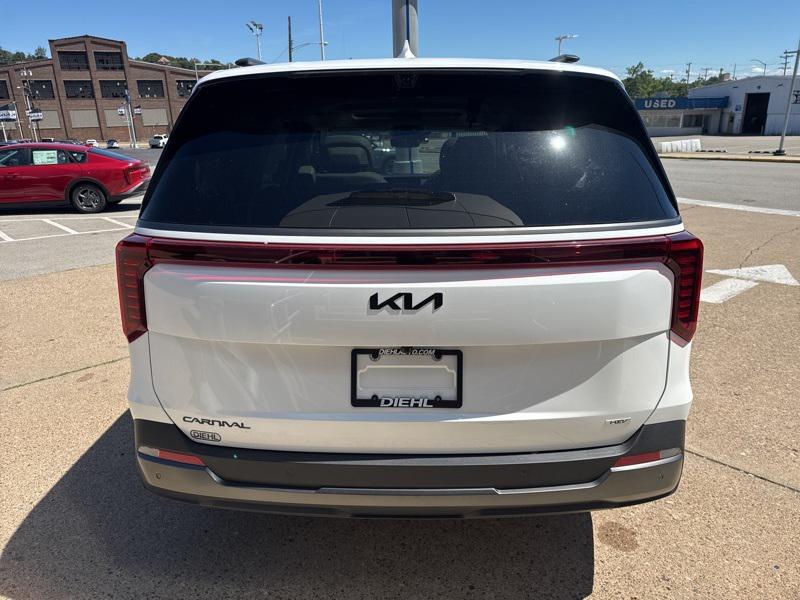 new 2026 Kia Carnival Hybrid car, priced at $51,521