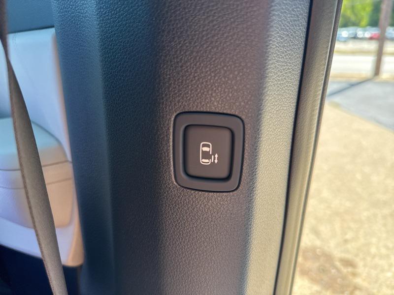new 2026 Kia Carnival Hybrid car, priced at $51,521
