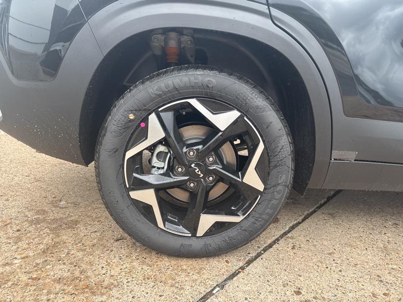 new 2026 Kia Seltos car, priced at $27,800