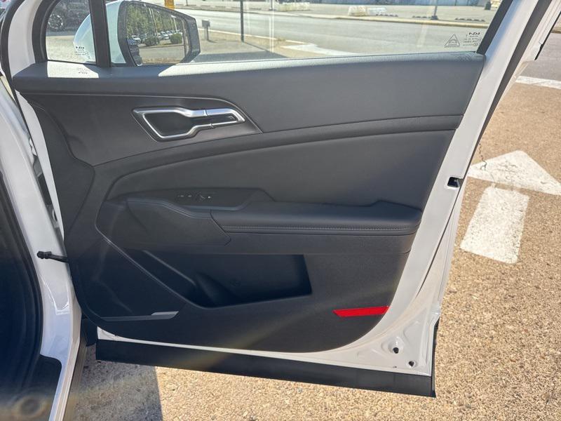 new 2026 Kia Sportage car, priced at $32,659
