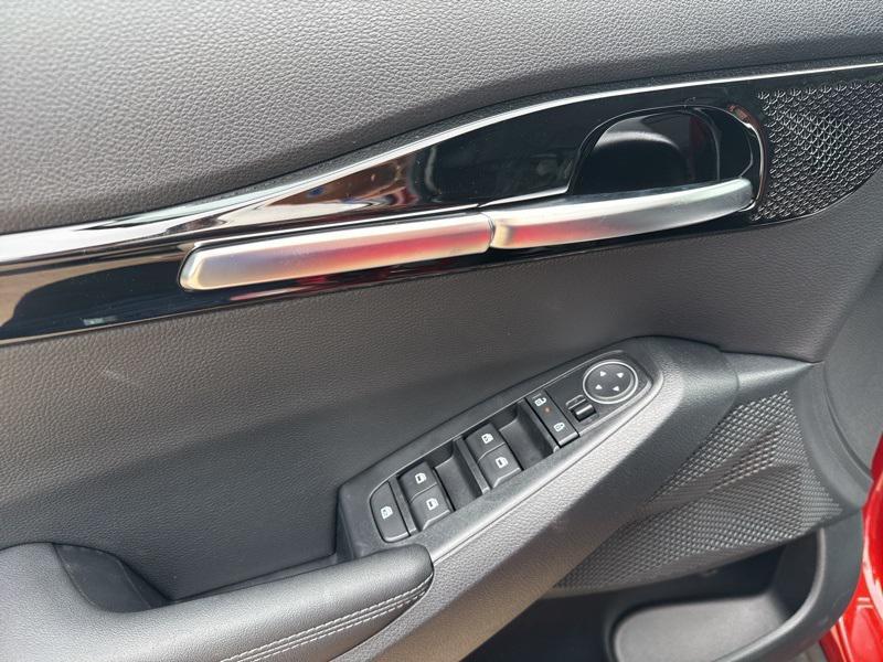 new 2025 Kia Seltos car, priced at $28,400