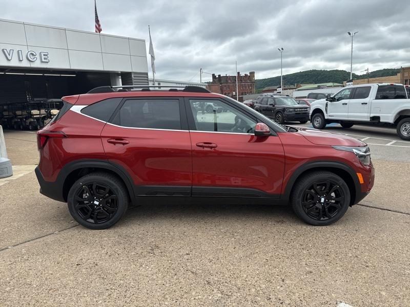 new 2025 Kia Seltos car, priced at $28,400