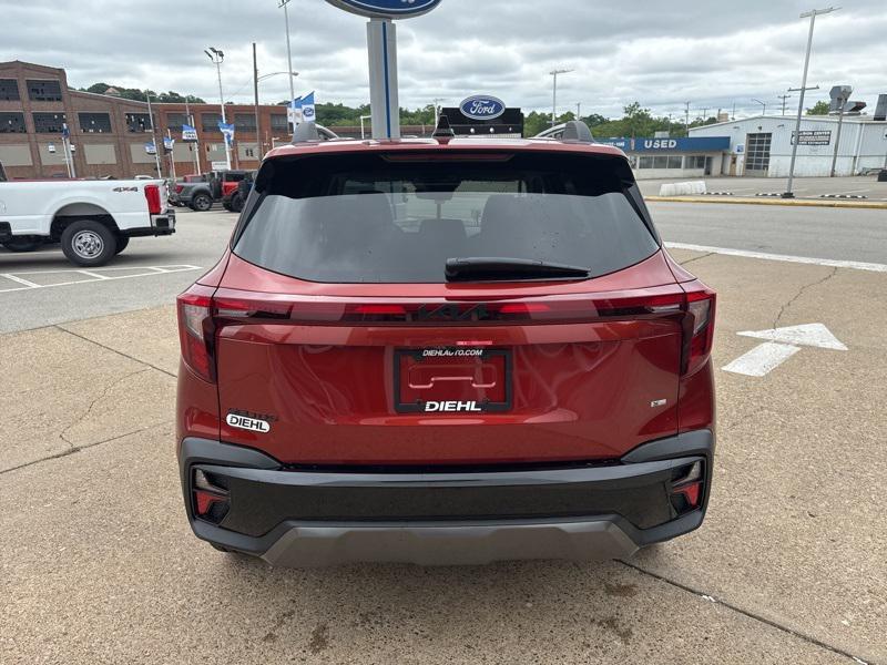 new 2025 Kia Seltos car, priced at $28,400