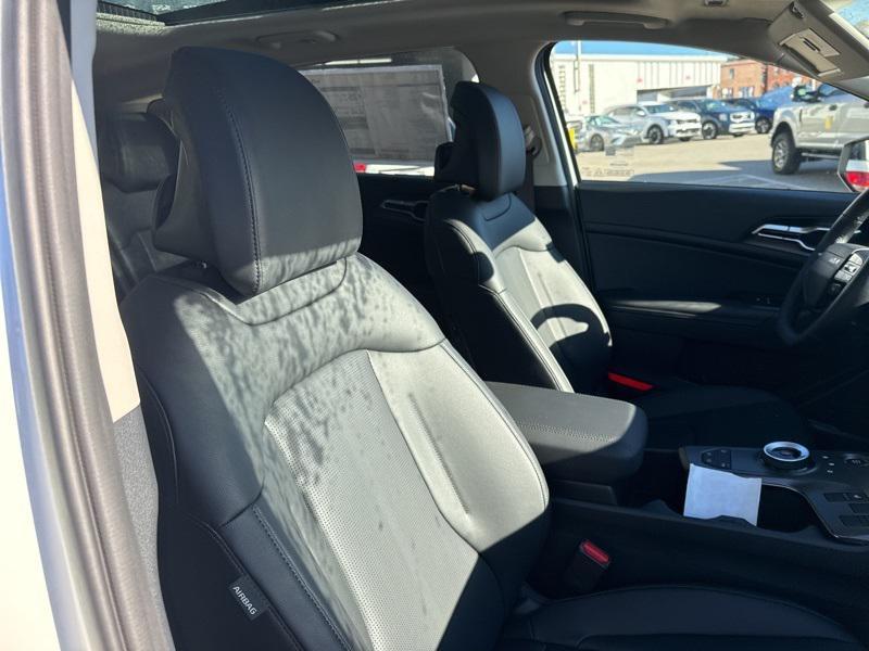 new 2026 Kia Sportage Hybrid car, priced at $35,000