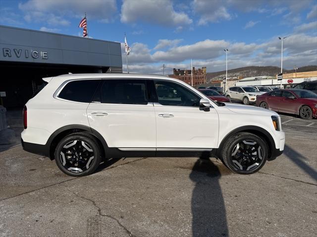 new 2025 Kia Telluride car, priced at $43,455