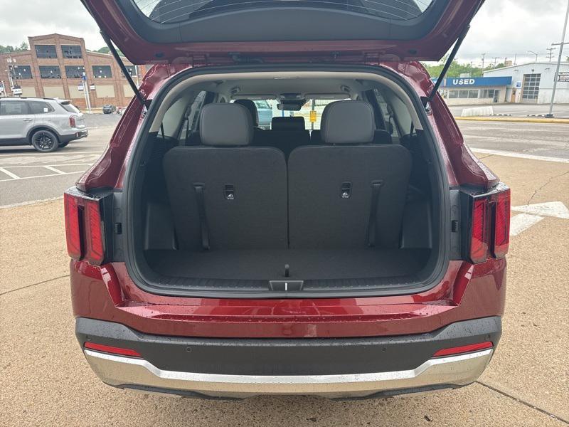 new 2025 Kia Sorento car, priced at $35,500