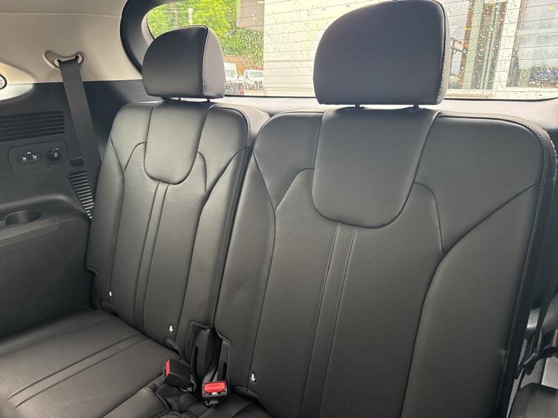 new 2025 Kia Sorento car, priced at $35,500