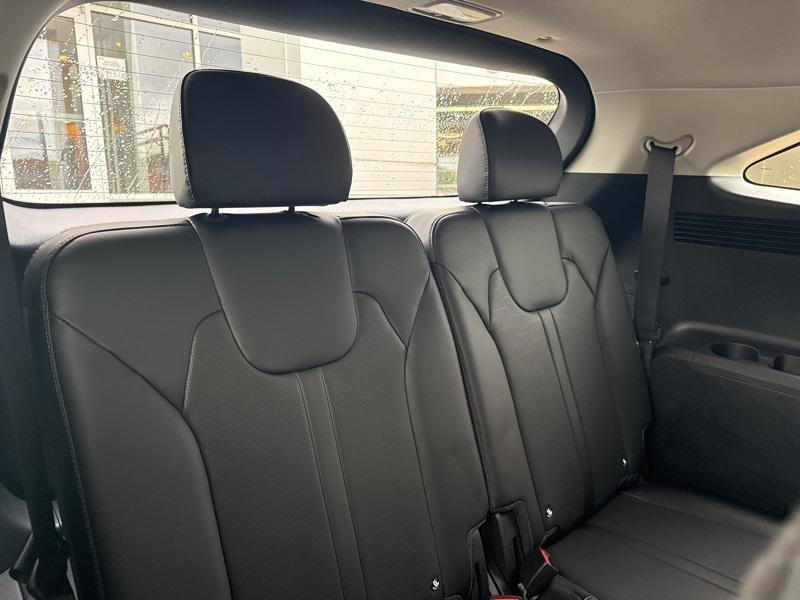 new 2025 Kia Sorento car, priced at $35,500