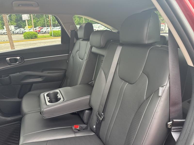 new 2025 Kia Sorento car, priced at $35,500