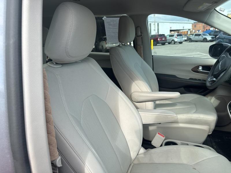 used 2017 Chrysler Pacifica car, priced at $12,282