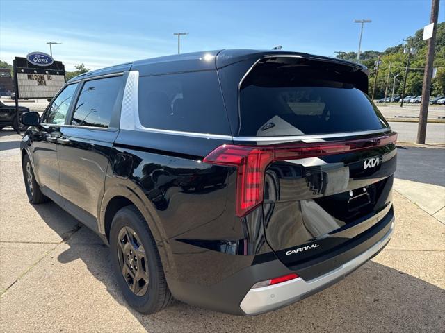 new 2025 Kia Carnival car, priced at $40,655