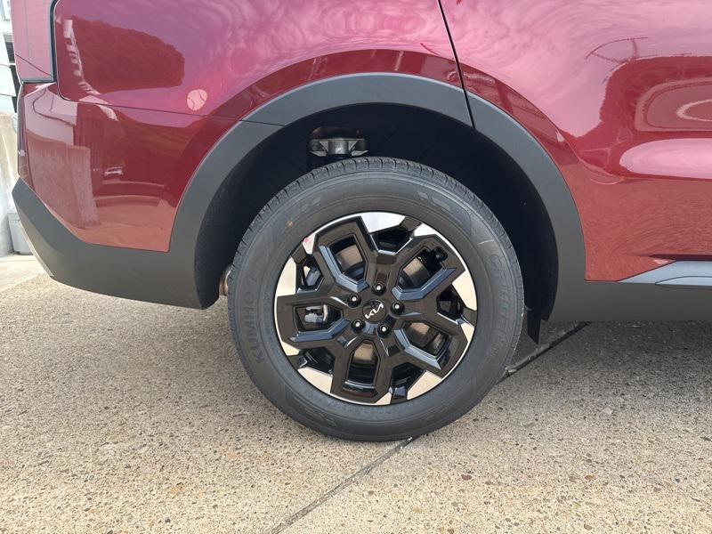 new 2025 Kia Sorento car, priced at $35,800