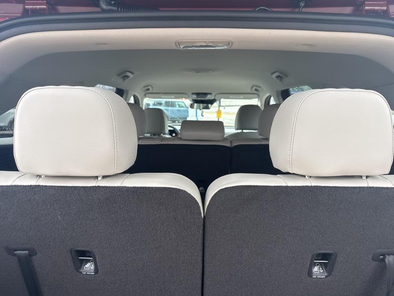 new 2025 Kia Sorento car, priced at $35,827
