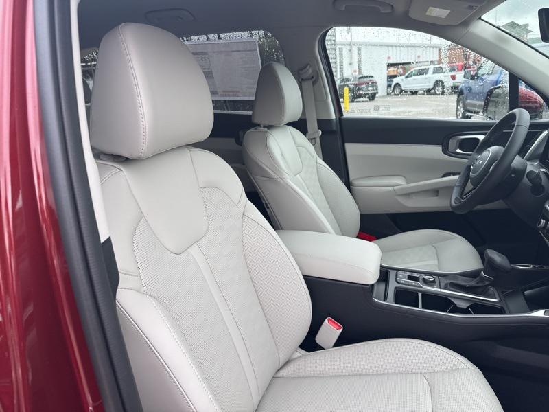 new 2025 Kia Sorento car, priced at $35,827