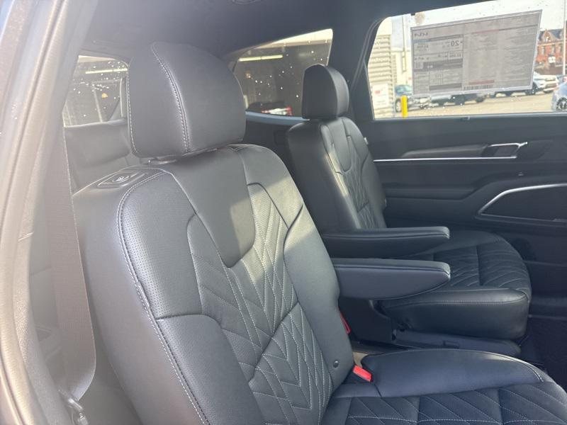 new 2025 Kia Telluride car, priced at $45,102