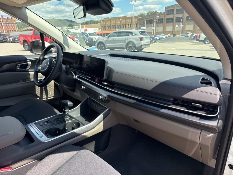 new 2026 Kia Carnival car, priced at $36,226