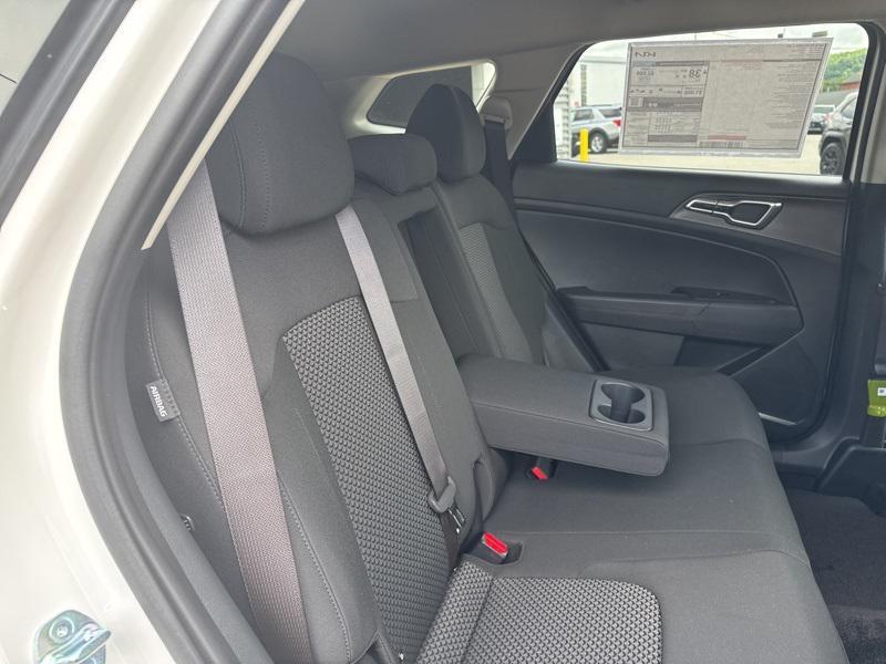 new 2025 Kia Sportage Hybrid car, priced at $29,427