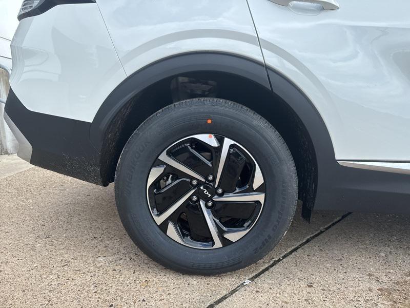 new 2025 Kia Sportage Hybrid car, priced at $29,427