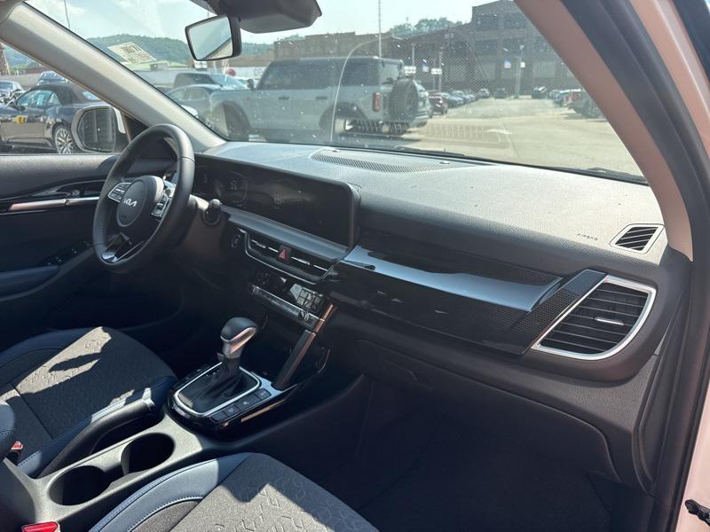 new 2025 Kia Seltos car, priced at $26,834