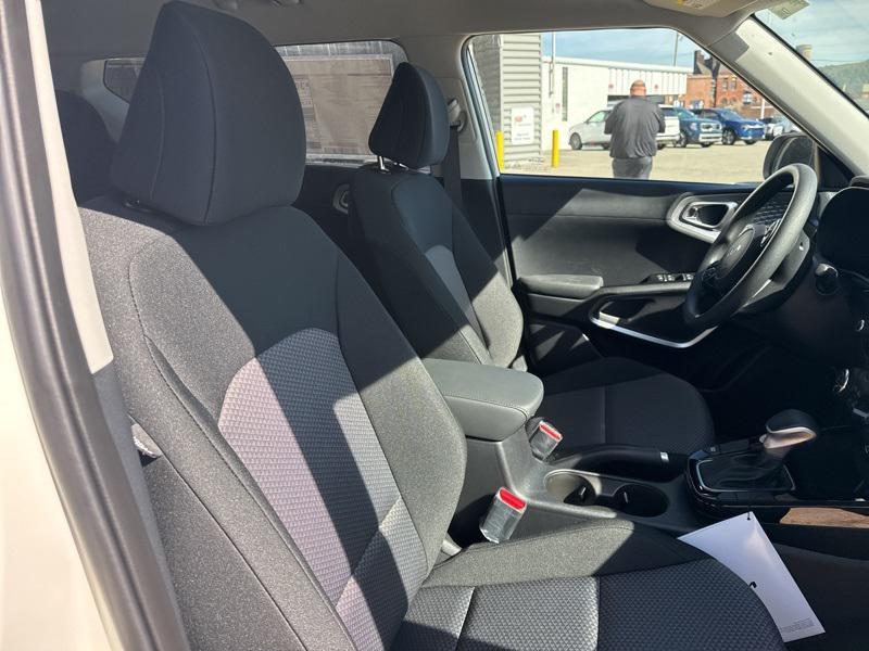 new 2025 Kia Soul car, priced at $23,160