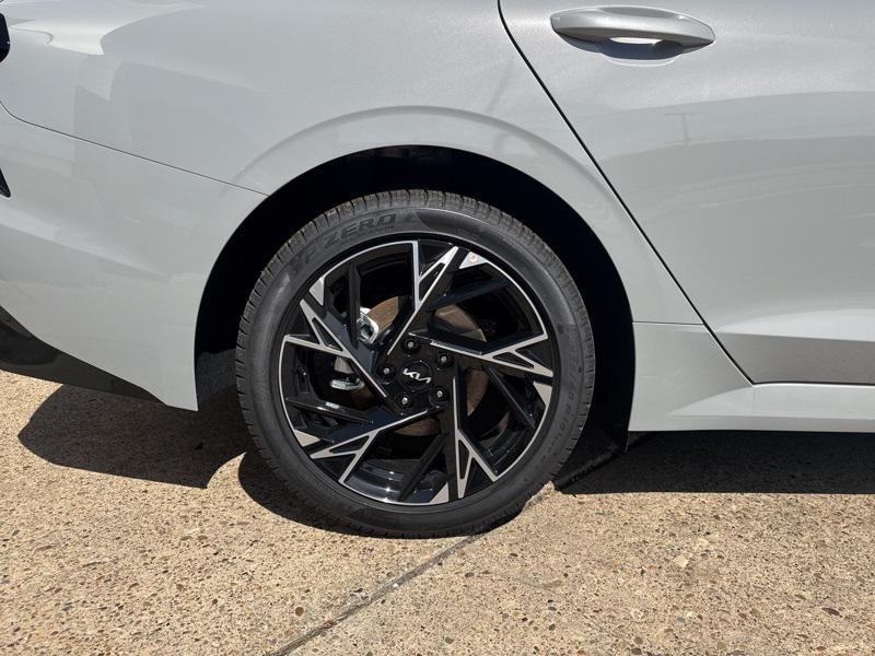new 2026 Kia K5 car, priced at $28,013