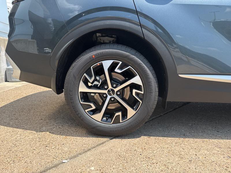 new 2025 Kia Sportage Hybrid car, priced at $32,982