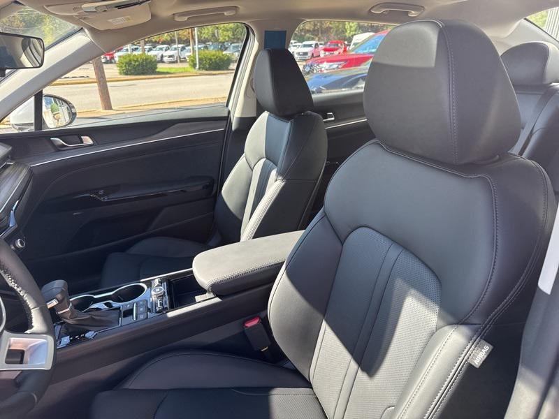new 2026 Kia K5 car, priced at $35,000