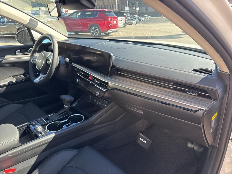 new 2026 Kia K5 car, priced at $35,000