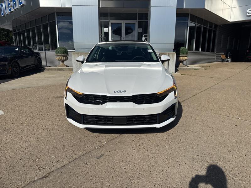 new 2026 Kia K5 car, priced at $35,000