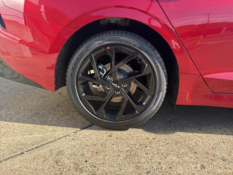 new 2026 Kia K5 car, priced at $30,900