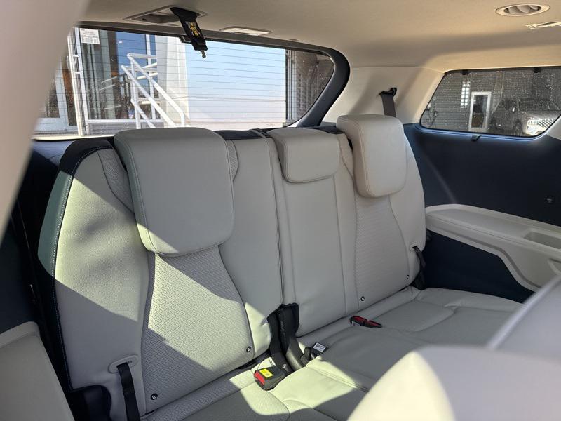 new 2025 Kia Carnival car, priced at $53,000