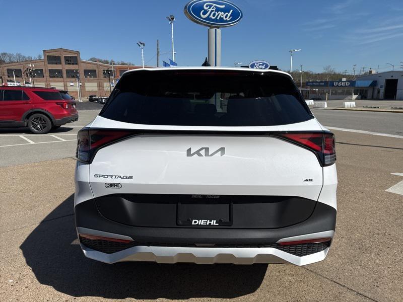 new 2025 Kia Sportage car, priced at $28,689