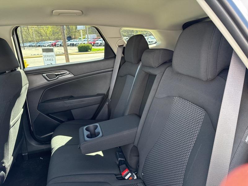 new 2025 Kia Sportage car, priced at $28,689
