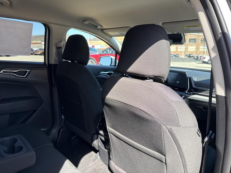 new 2025 Kia Sportage car, priced at $28,689
