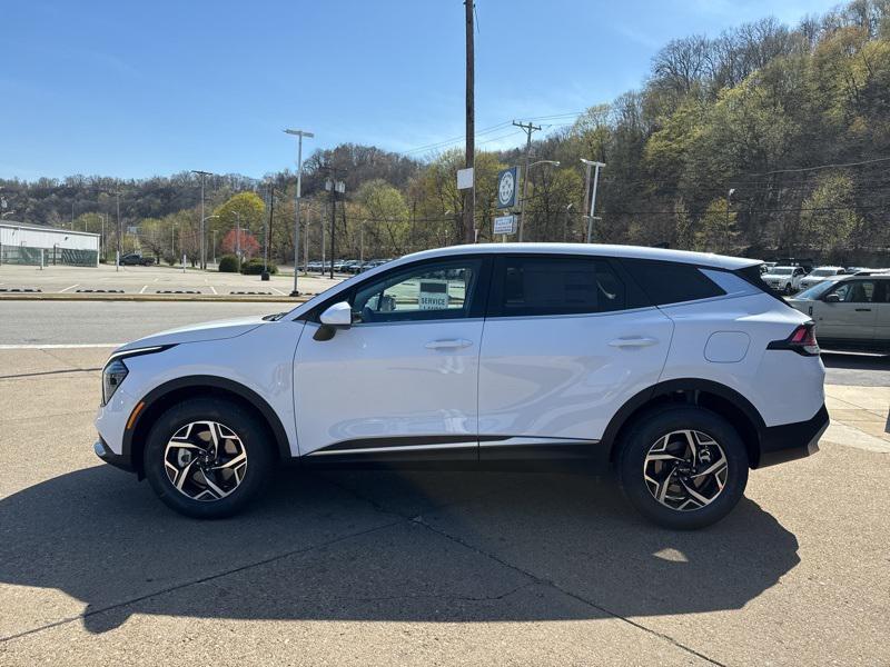new 2025 Kia Sportage car, priced at $28,689