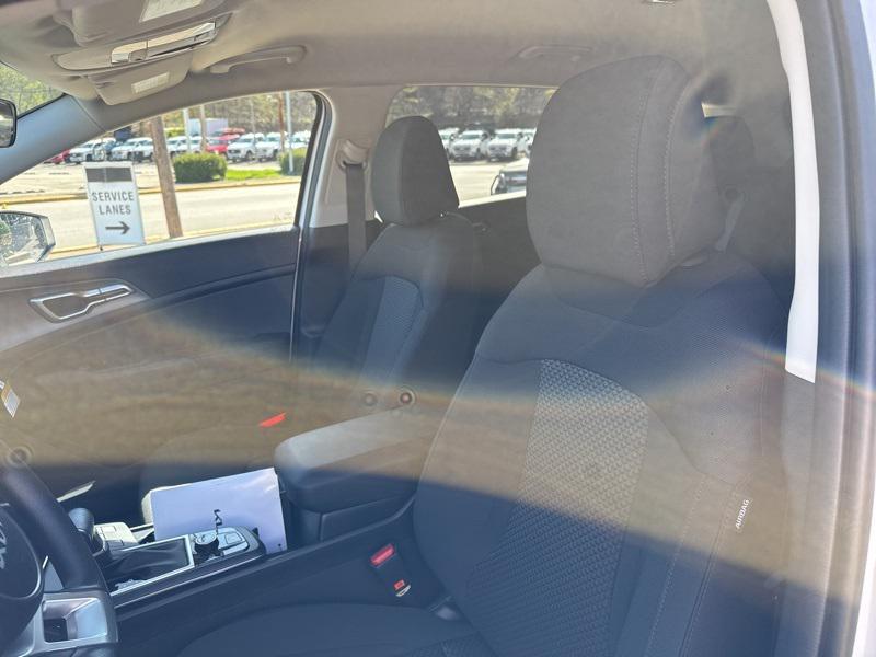 new 2025 Kia Sportage car, priced at $28,689
