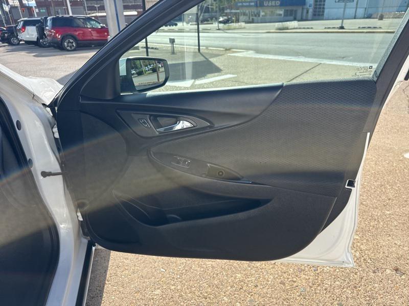 used 2018 Chevrolet Malibu car, priced at $11,773