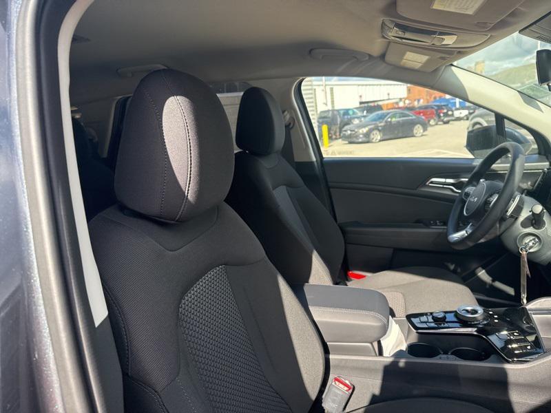 new 2025 Kia Sportage Hybrid car, priced at $29,177