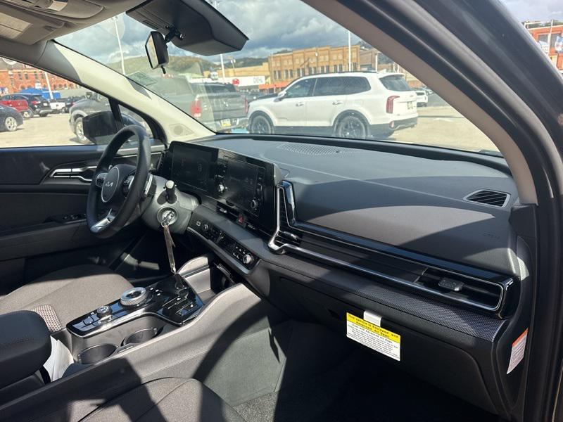 new 2025 Kia Sportage Hybrid car, priced at $29,177
