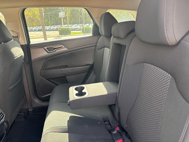 new 2025 Kia Sportage Hybrid car, priced at $29,177