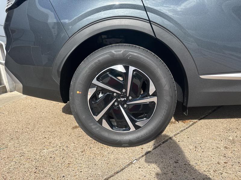 new 2025 Kia Sportage Hybrid car, priced at $29,177