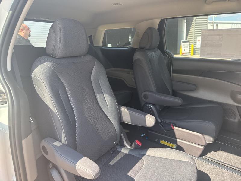 new 2026 Kia Carnival car, priced at $36,226