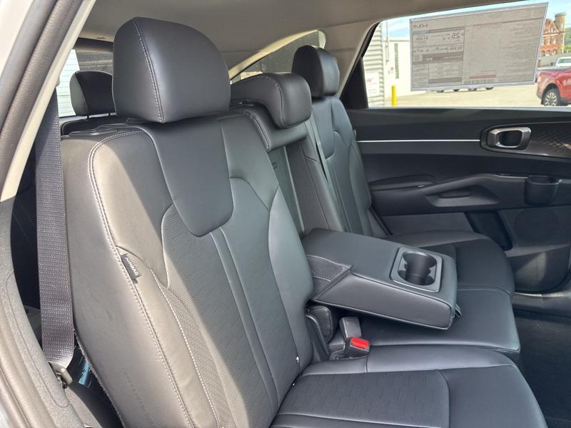 new 2026 Kia Sorento car, priced at $35,579